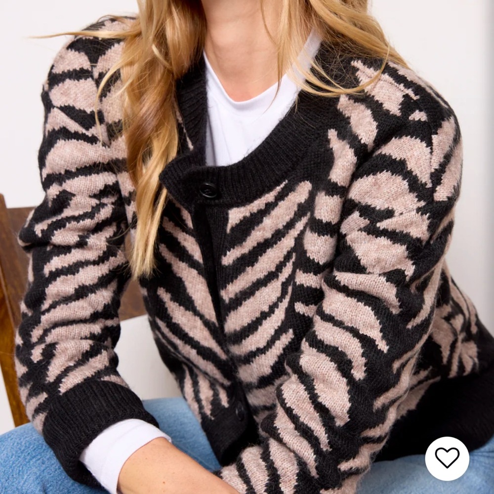 Evereve Wyatt Cardigan